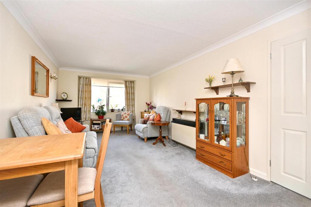 St. Leonards Road, Eastbourne photo 5