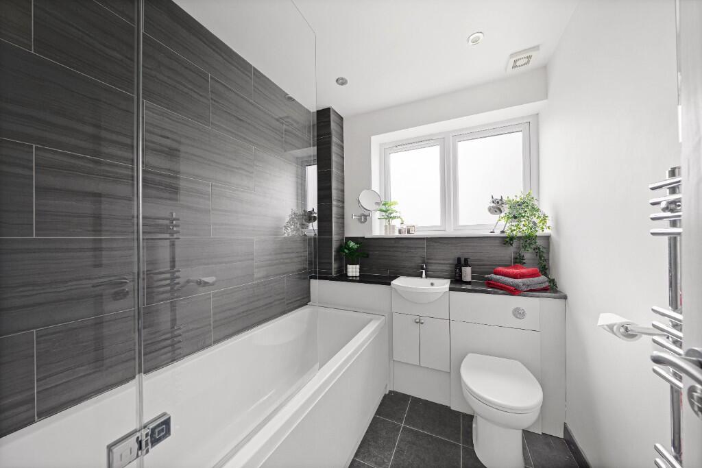 Additional image 29 of Douglas Road, Harpenden, Hertfordshire, AL5