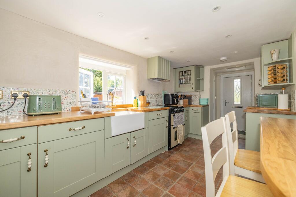 House in Tonbridge - View 4