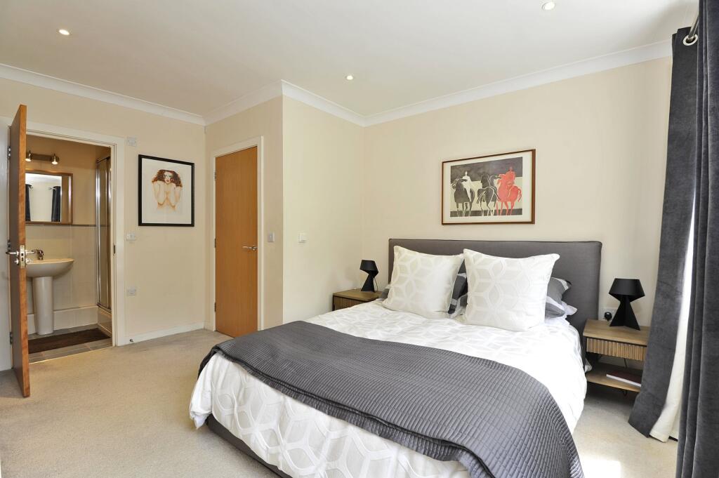 Baden Powell Court, Charterhouse Road, Godalming, Surrey, GU7 photo 4