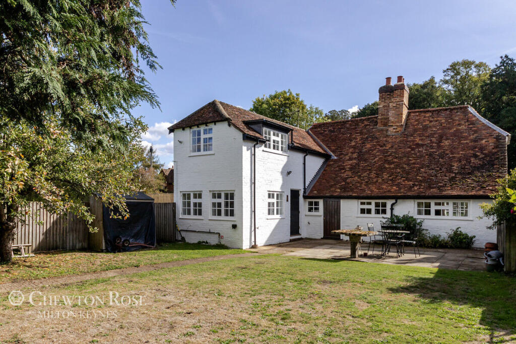 4-bed house on Mill Road, Husbourne Crawley, £595,000