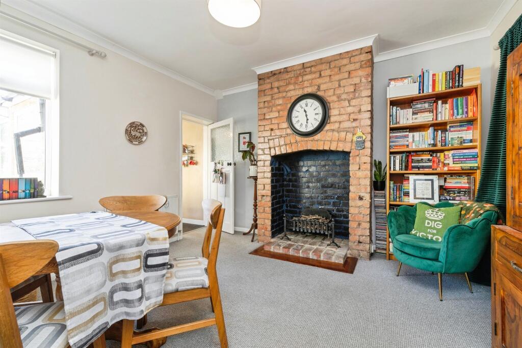 House in Stockton-on-Tees, Hartlepool - More