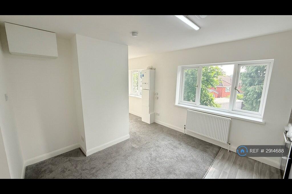 Apartment in Dudley - More