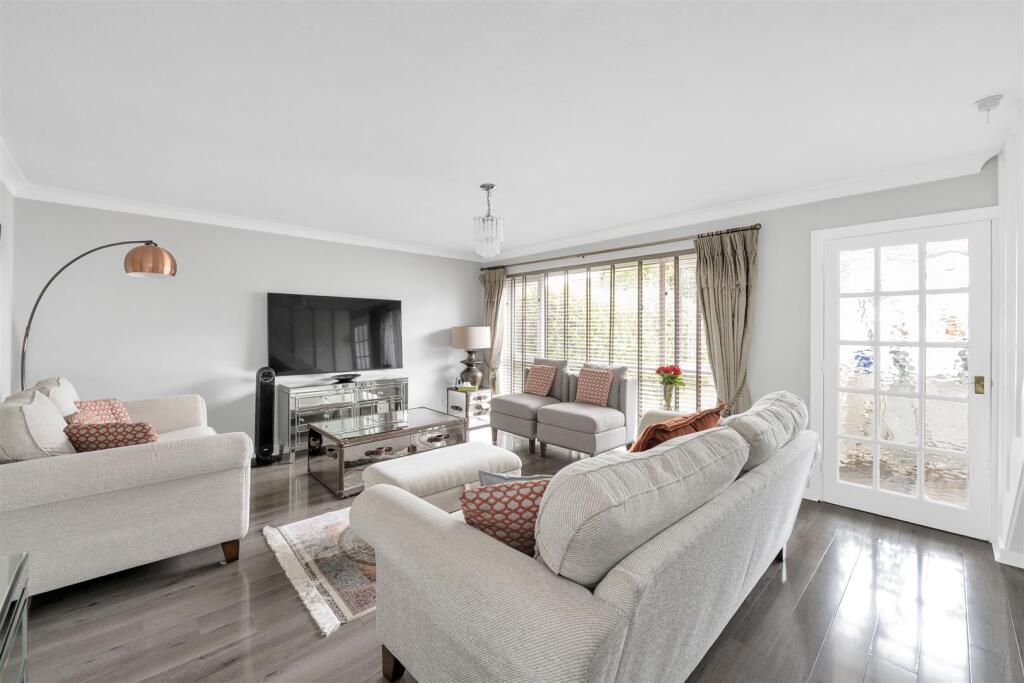 Additional image 3 of Kinsbourne Close, Harpenden