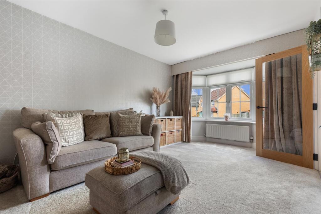 House in Lenzie, Rosebank - View 6