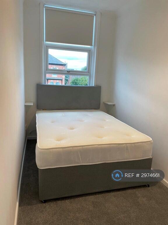 Apartment in Sefton, Liverpool City Region - More