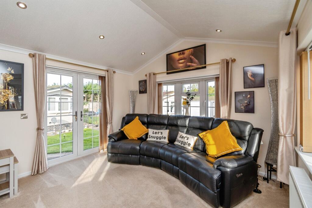 House in South Staffordshire, Brewood and Coven - View 5