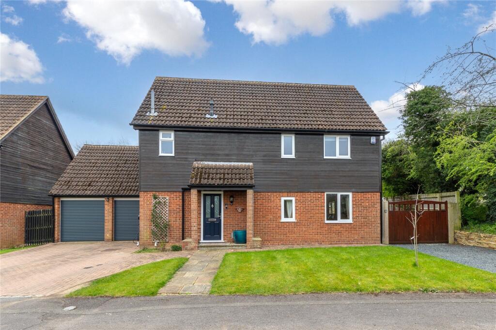 Main image of property: Alverton, Great Linford, Milton Keynes, Buckinghamshire, MK14