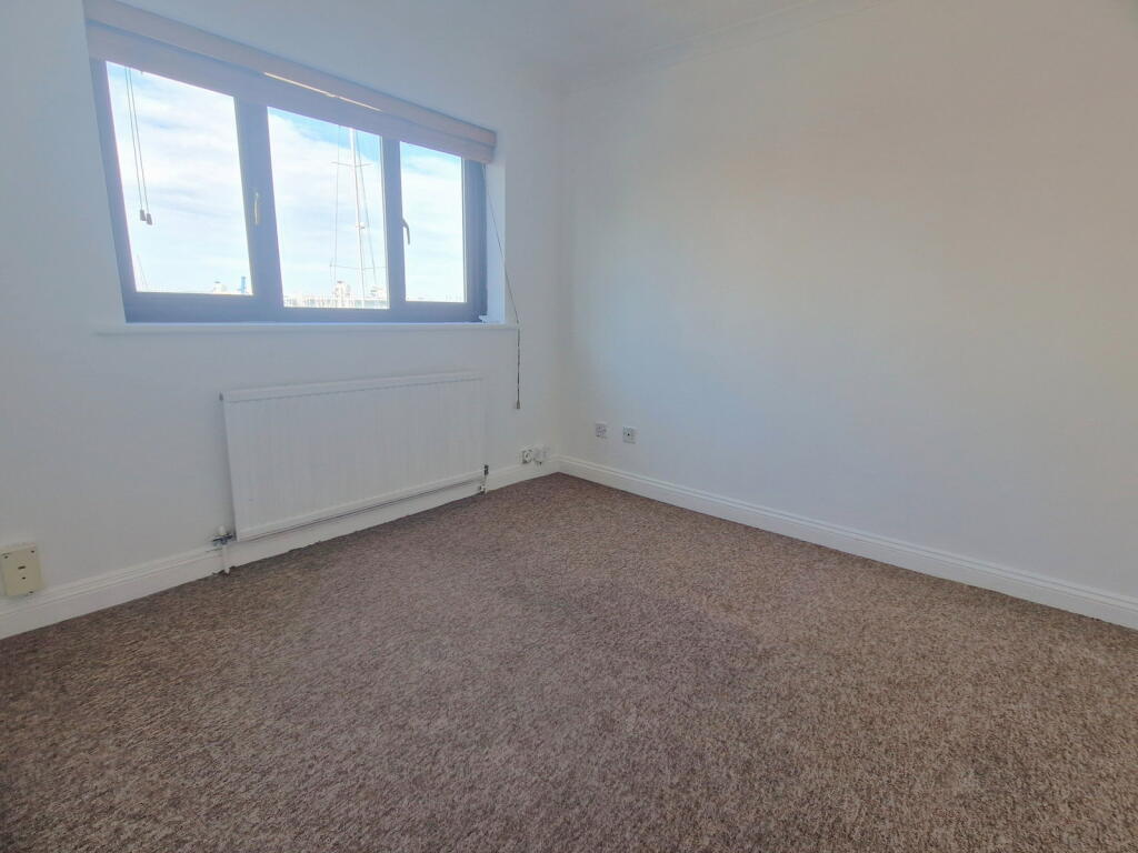 Apartment in Portsmouth - View 3