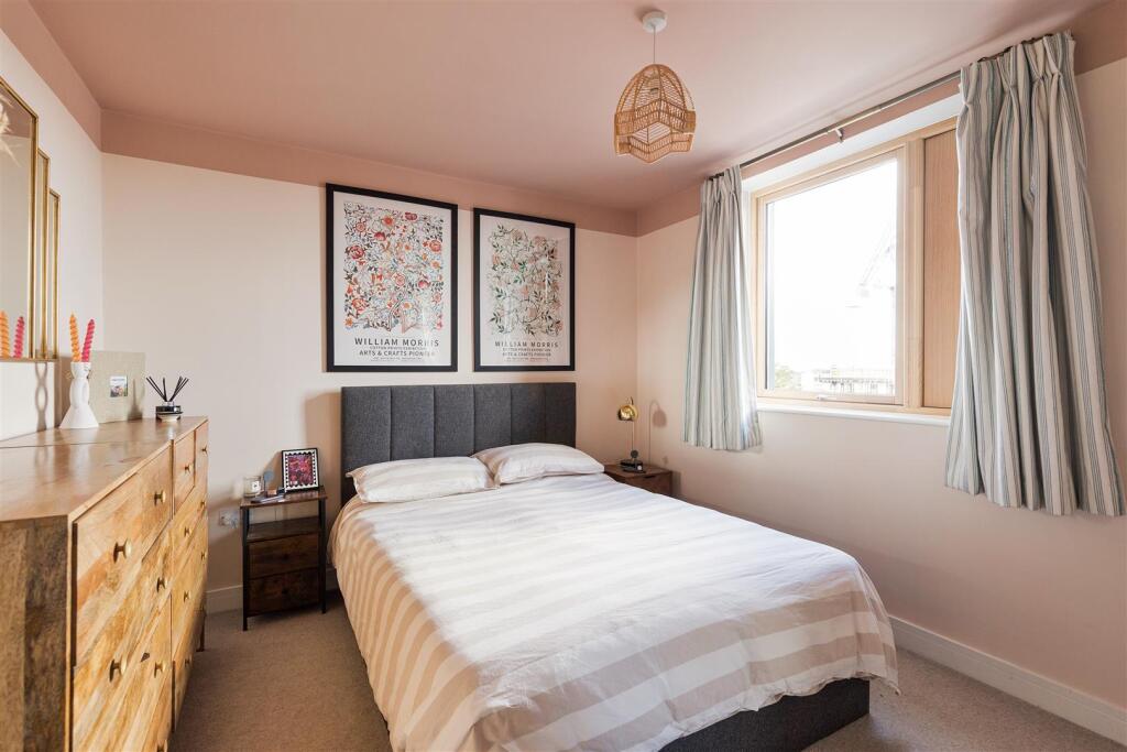 Apartment in London, Hale End - View 5