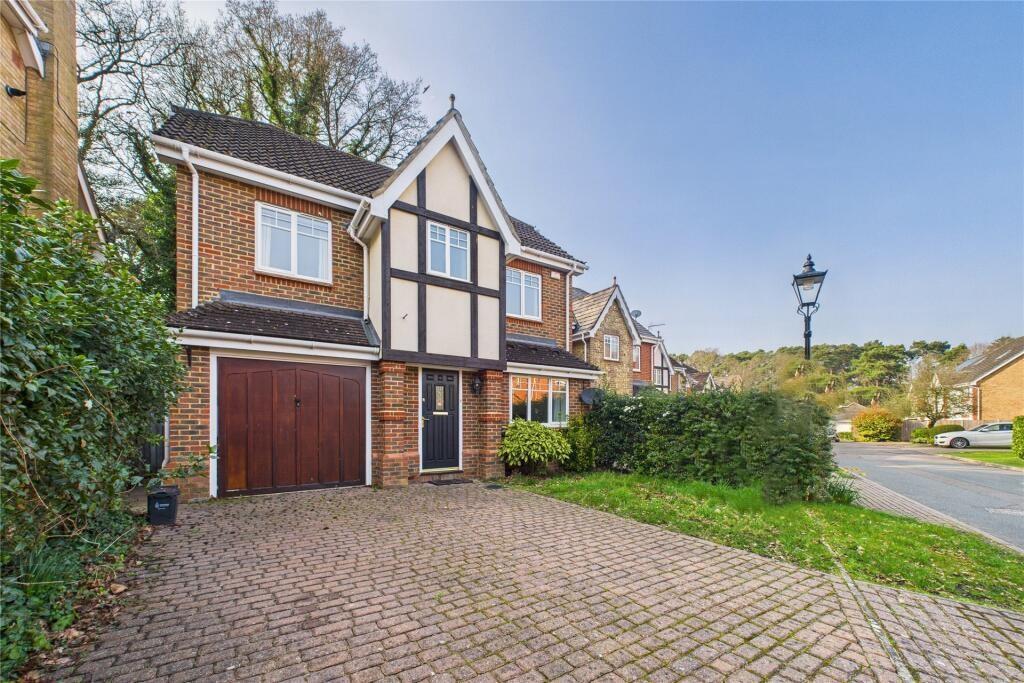 Main image of property: Queens Ride, Crowthorne, Berkshire, RG45 6LG
