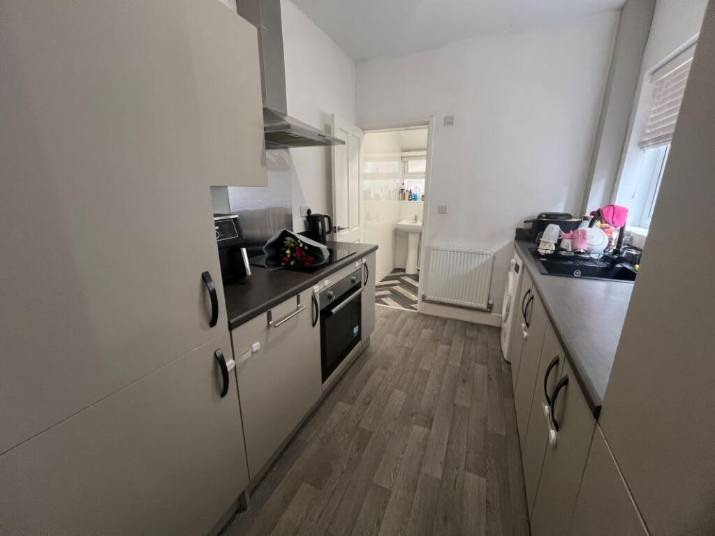 House in Worcester - View 5