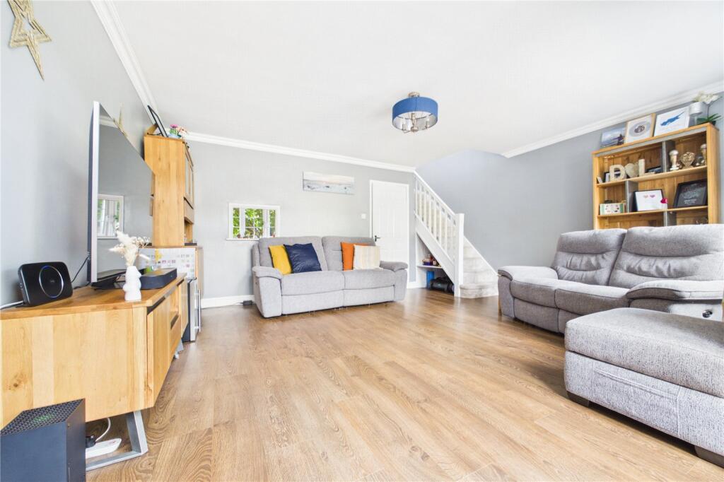 Fern Walk, Calcot, Reading, Berkshire, RG31 - View 3