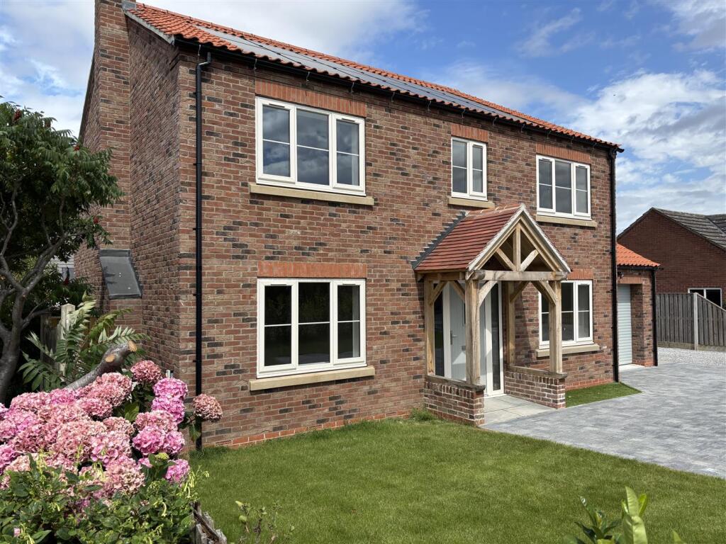 Main image of property: School Road, Hemingbrough