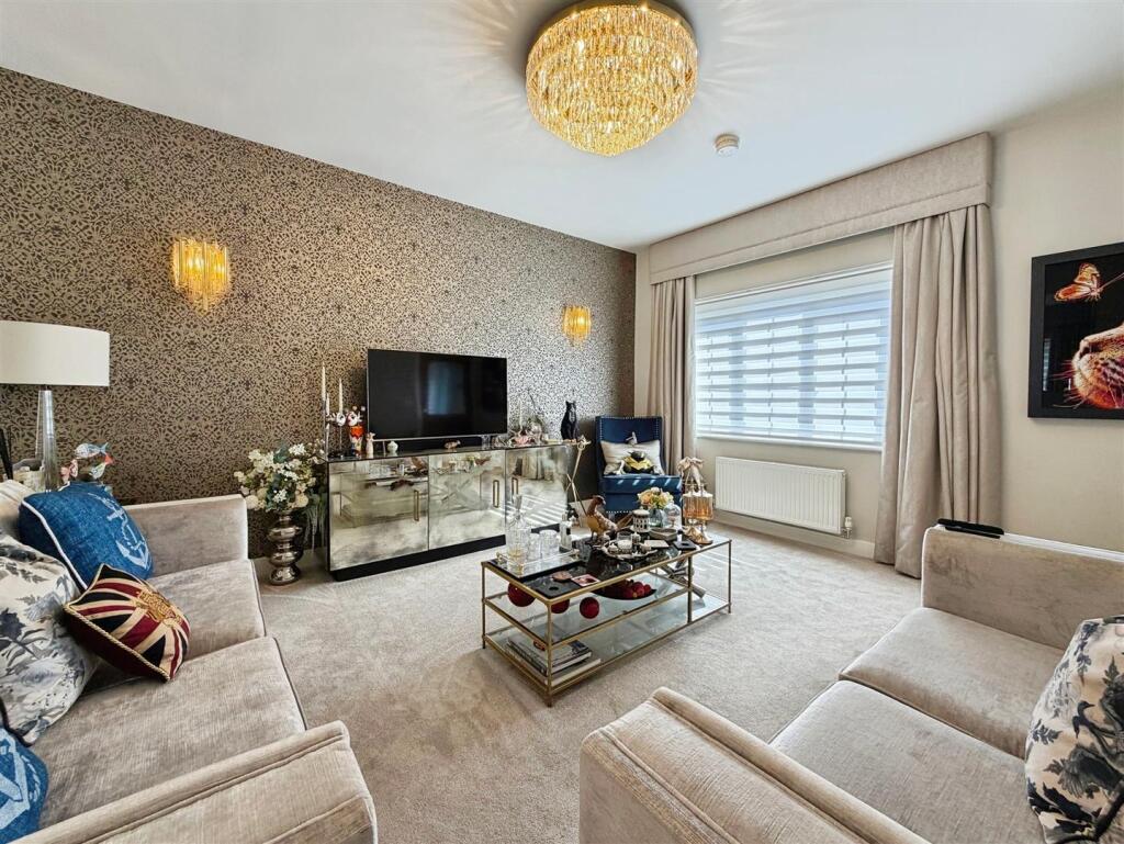 House in Doncaster - View 4