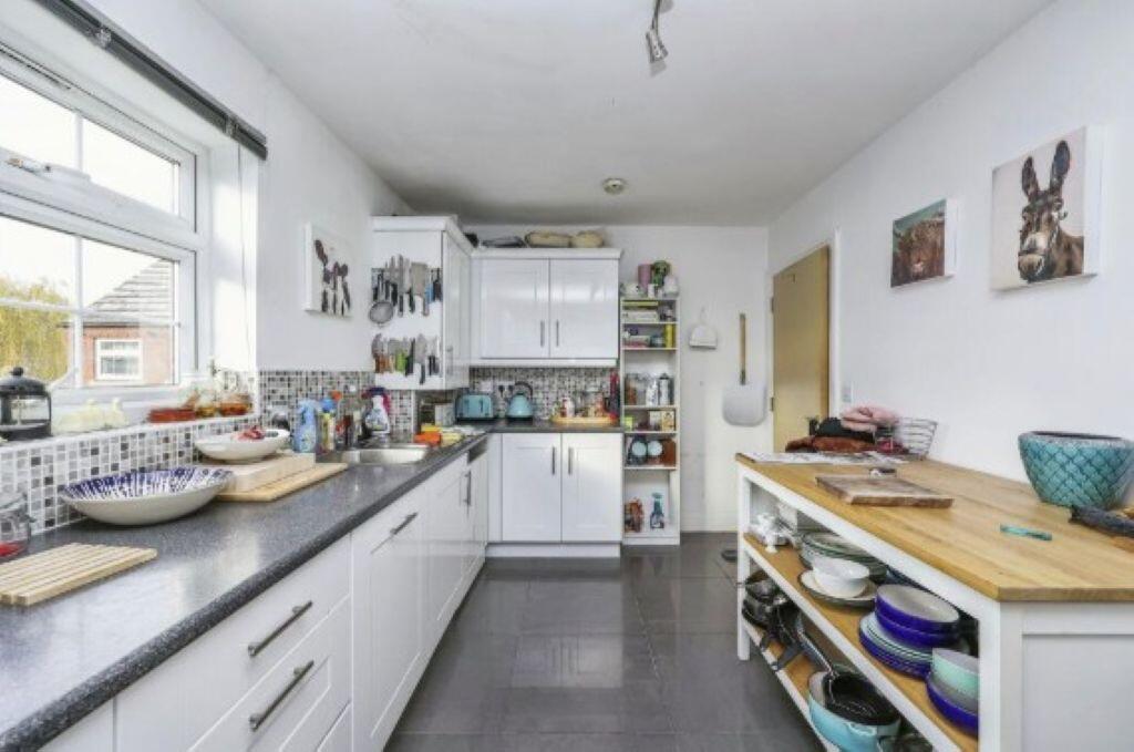 Apartment in Nottingham - View 5