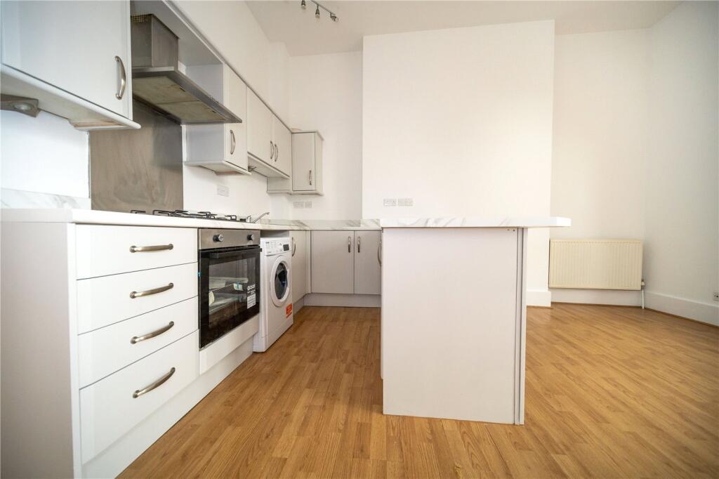 Jesmond Road Flat 1, Jesmond, Newcastle Upon Tyne, NE2 photo 3