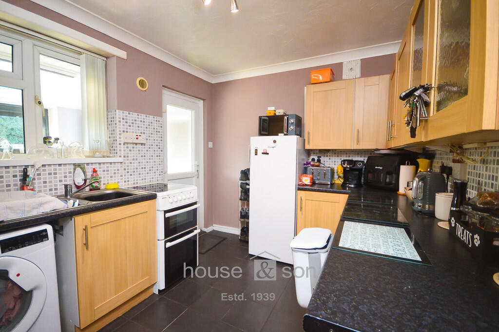 Aldridge Road, Bournemouth photo 5