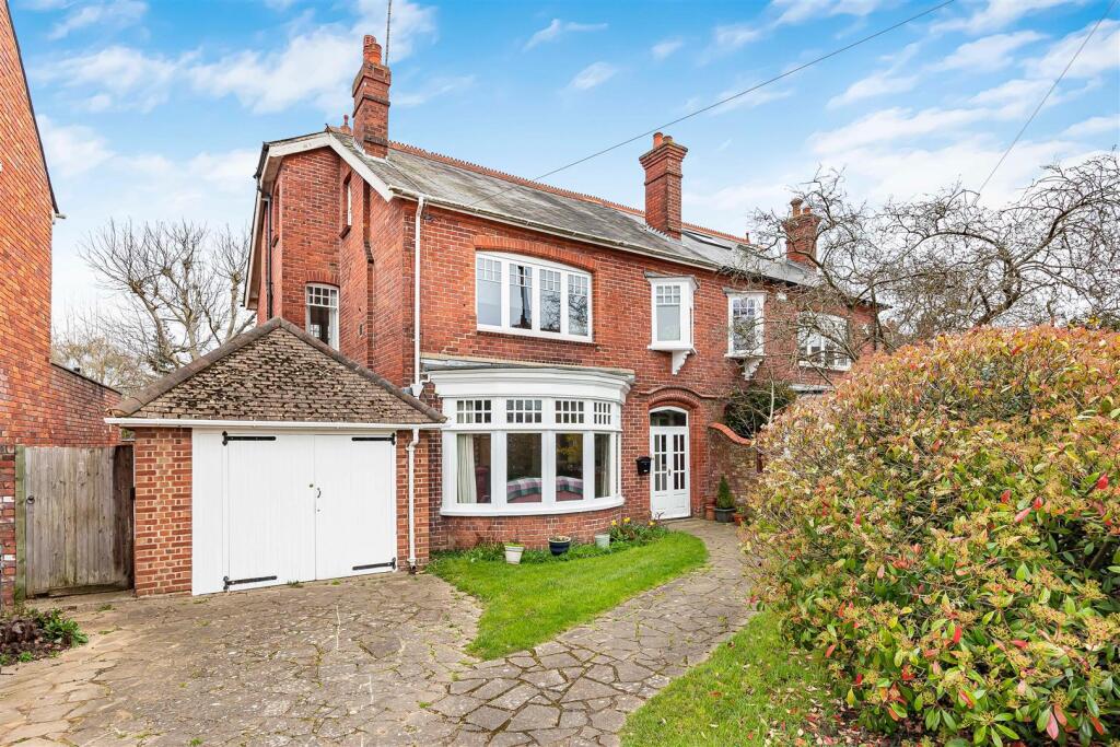 Main image of property: Albert Road, Caversham, Reading