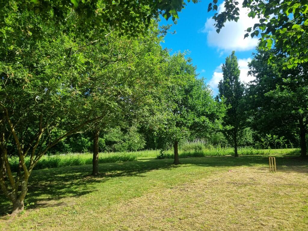 Bedfield photo 3