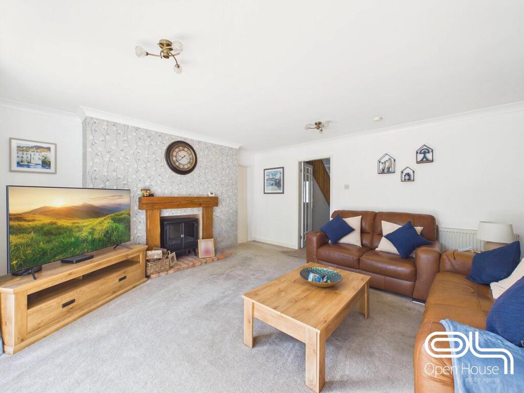 House in Cannock Chase, Pye Green, Hednesford - View 4