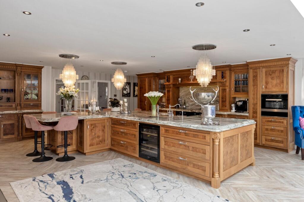House in Haywards Heath, Wivelsfield - View 5
