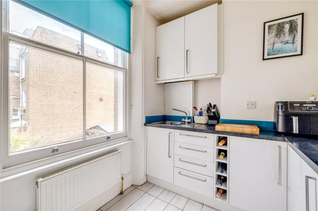 Apartment in London - View 4