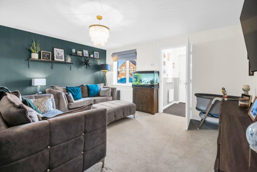 House in Rotherham, Dalton - View 3