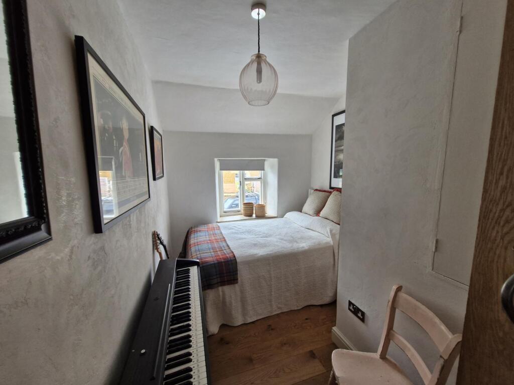 House in Leicester - More