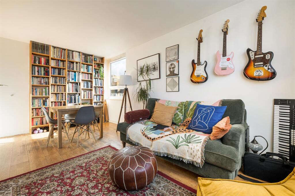 Main image of property: Roman Road, Bethnal Green