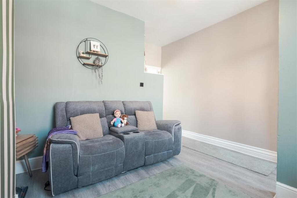 House in Barrow-in-Furness, Hindpool, Barrow - View 5
