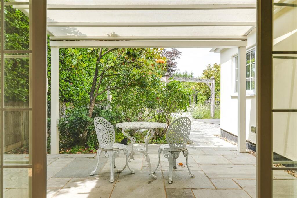 House in Uttlesford, Pleasant Valley, Saffron Walden - View 4