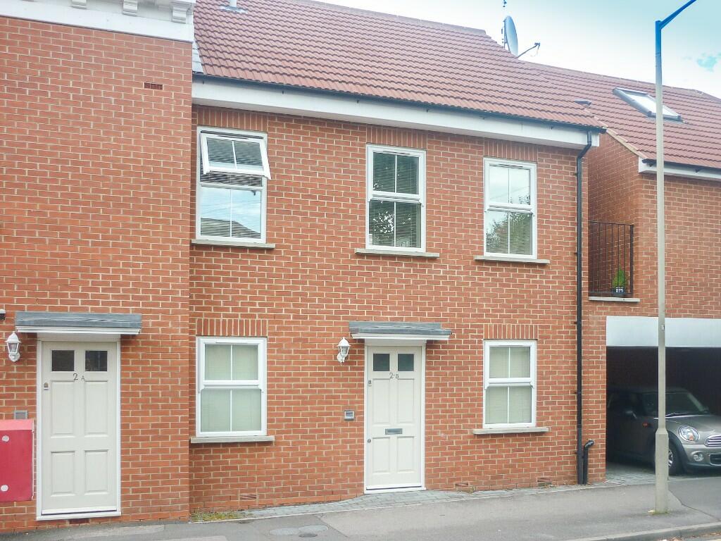 Main image of property: Avenue Road, Brentwood, Essex, CM14