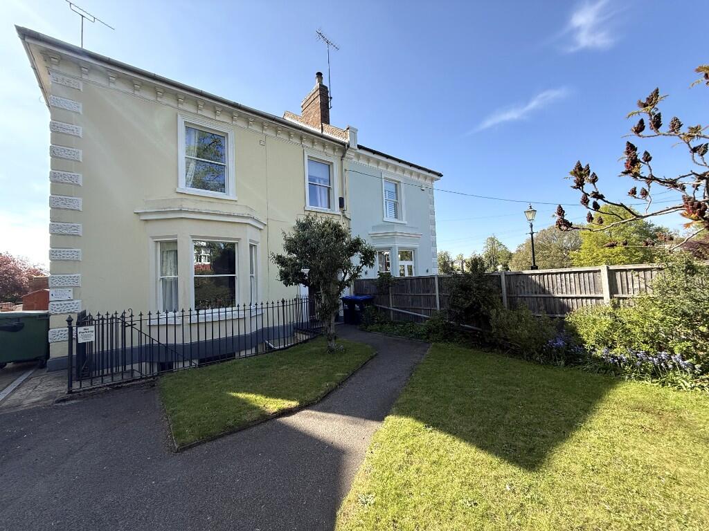 Main image of property: B5, 4 Adelaide Road,Leamington Spa,CV31 3PW