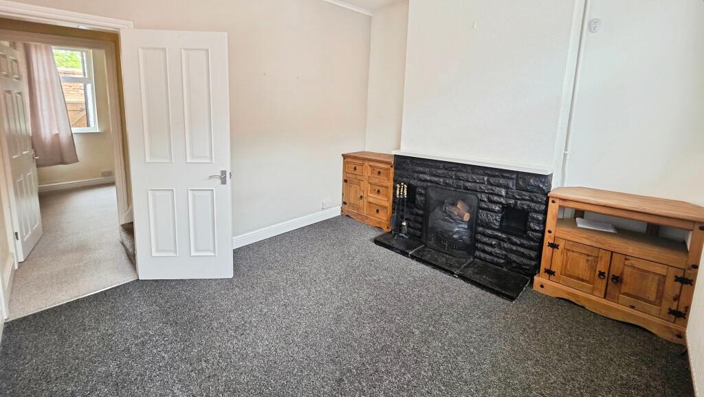 House in Nottingham - View 2