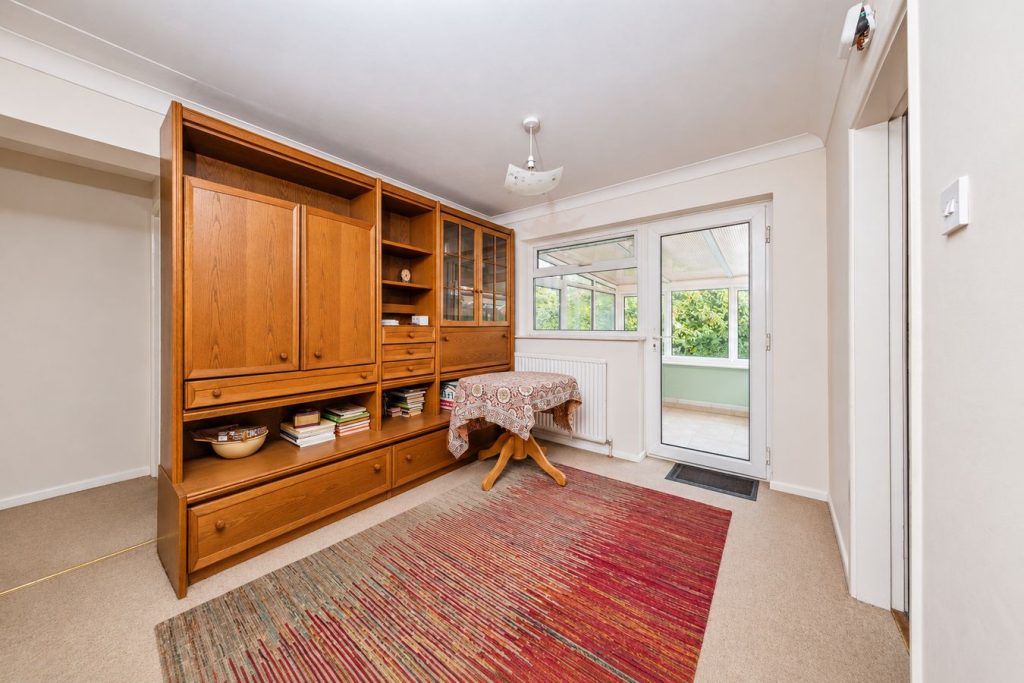 House in Buckingham, Buckinghamshire - View 4