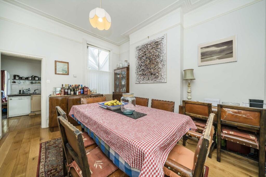 House in Twickenham - View 4