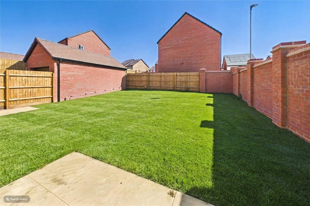 Sutton Drive, Kettering, Northamptonshire, NN16 photo 2