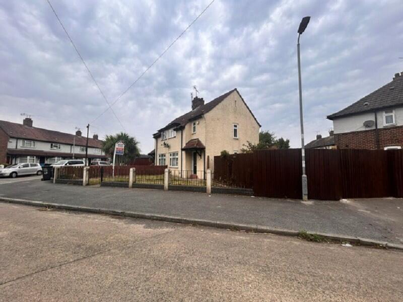 House in Hull - View 2