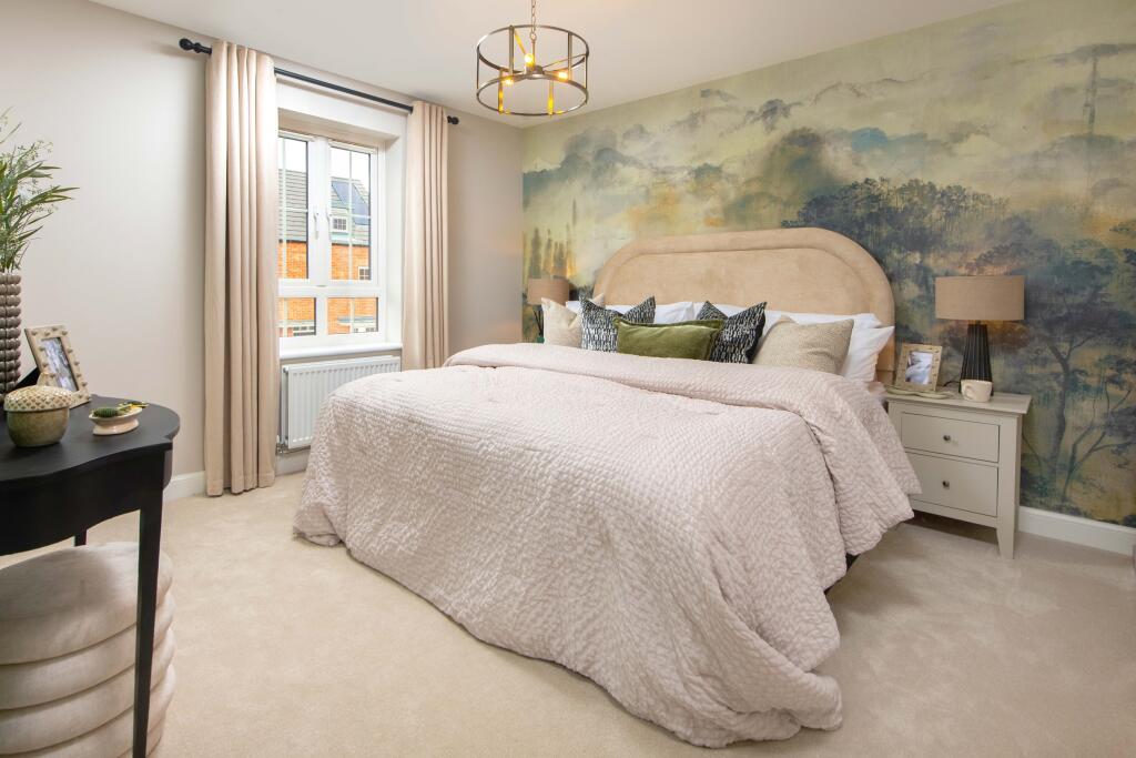 House in Ipswich, Whitton - More
