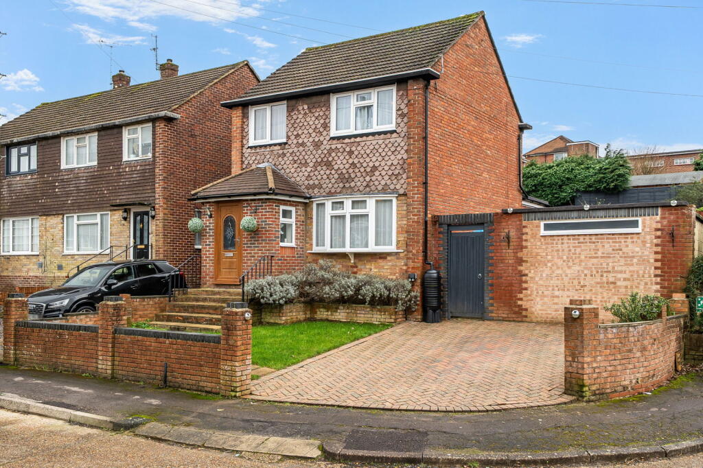 Main image of property: Alandale Road, Southampton, SO19 1DG