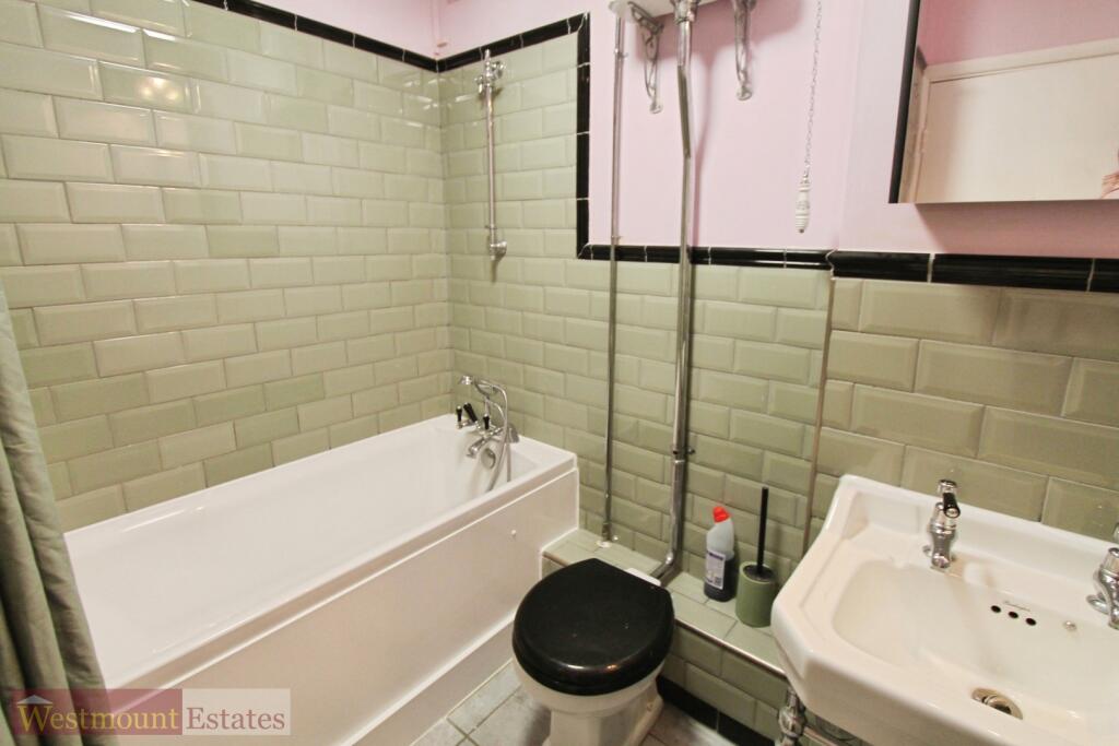 Apartment in London - More