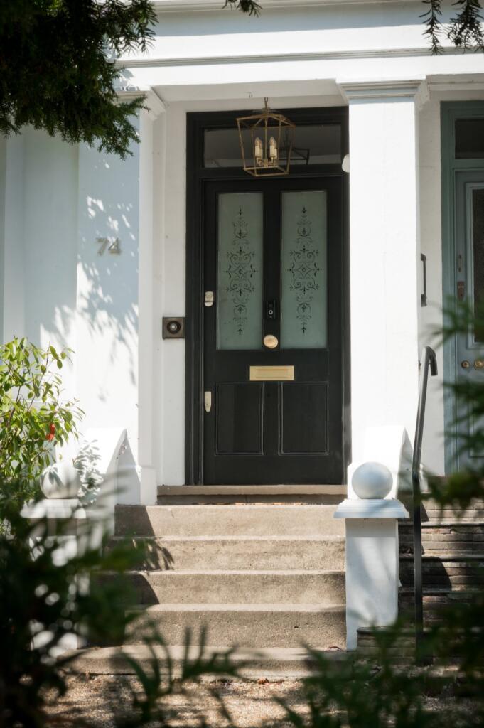 House in Kingston upon Thames - View 2