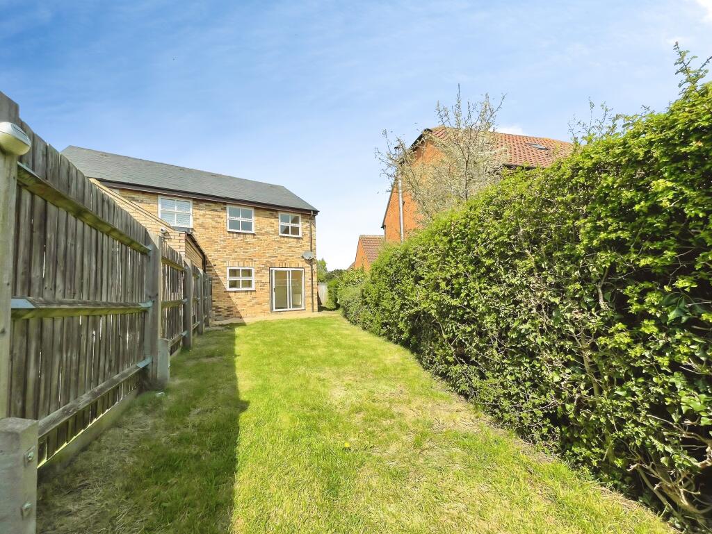 House in Milton Keynes, Monkston, Kents Hill, Monkston and Brinklow - View 2