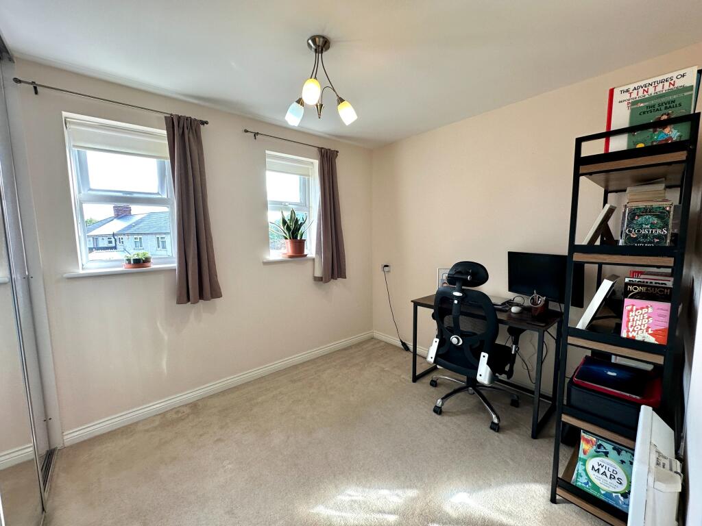 Apartment in Sandwell, West Midlands - More