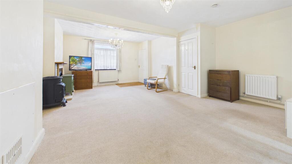 House in Peterborough - View 4