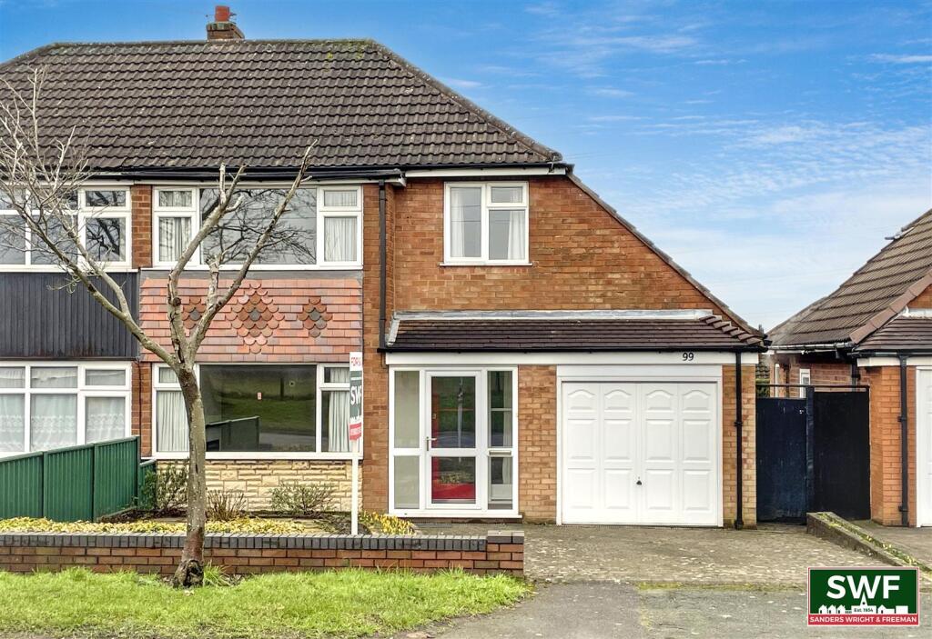 3-bed semi-detached on Linthouse Lane, Wednesfield, Wolverhampton, £260,000