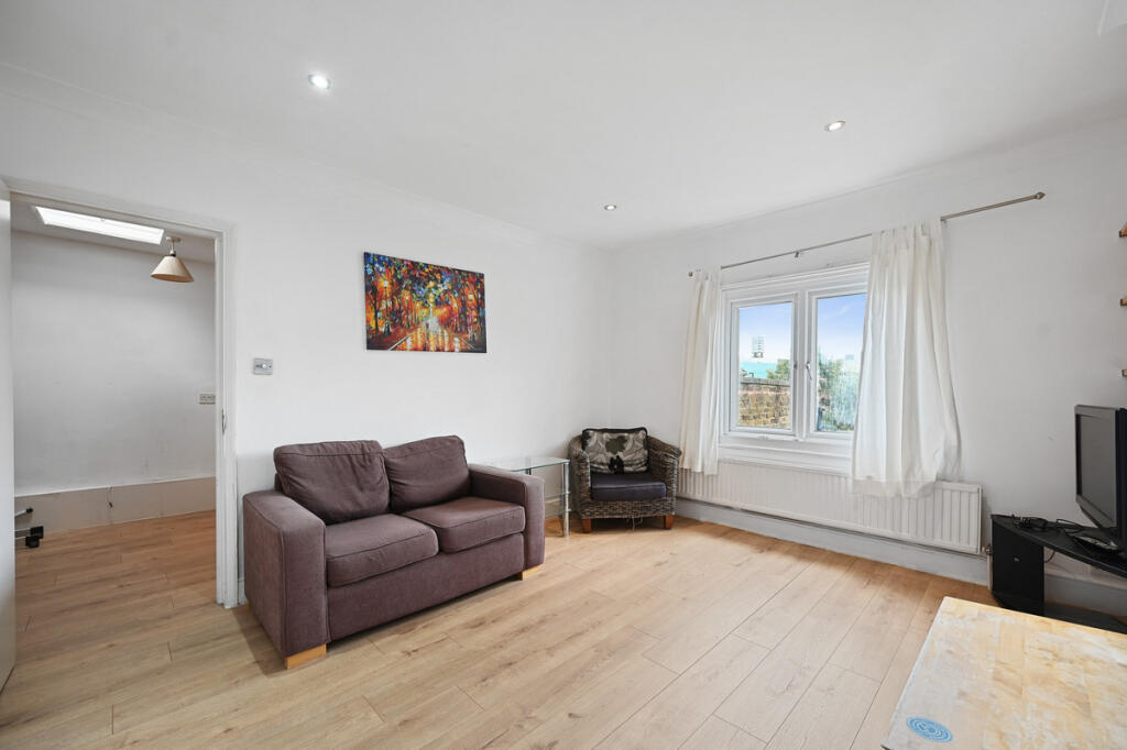 Apartment in London - View 2