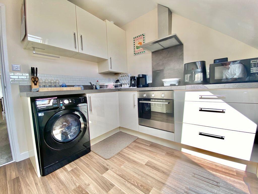 Apartment in Warminster, Boreham - View 3