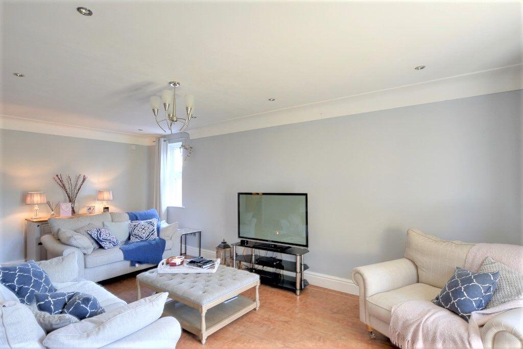 Apartment in Sefton, Liverpool City Region - View 5